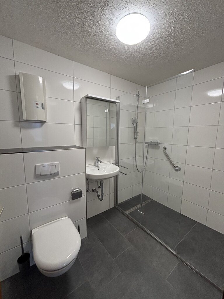 Immobilienangebot - Alsdorf - Renditehäuser - Renditestark! Wohn- u. Geschäftshaus mit großer Gewerbeeinheit, zwei Wohnungen und Potenzialflächen