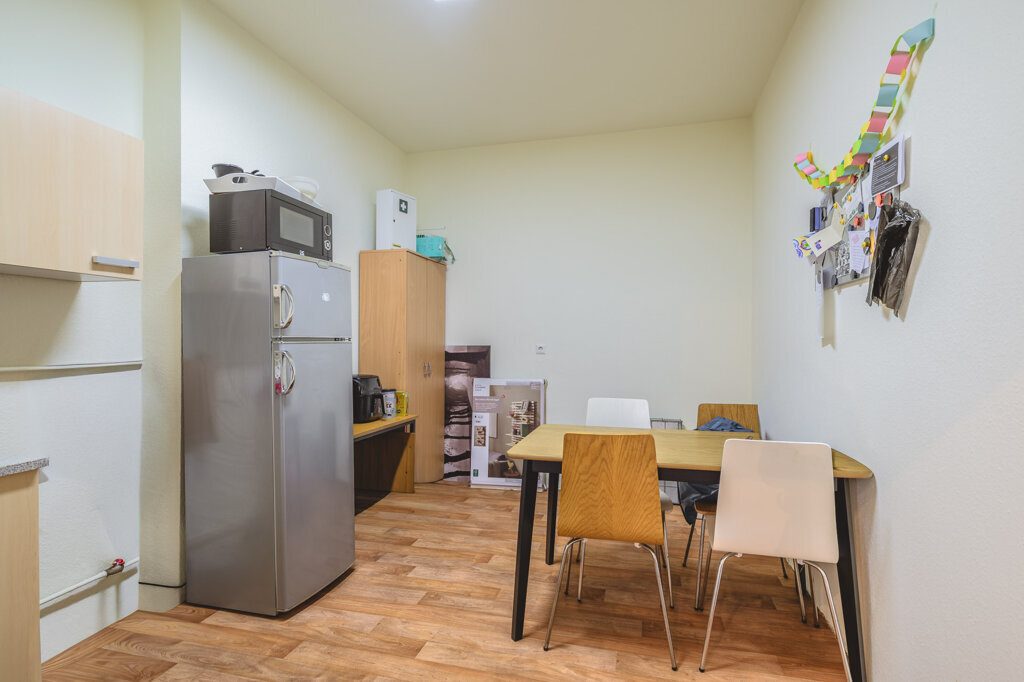 Immobilienangebot - Alsdorf - Renditehäuser - Renditestark! Wohn- u. Geschäftshaus mit großer Gewerbeeinheit, zwei Wohnungen und Potenzialflächen