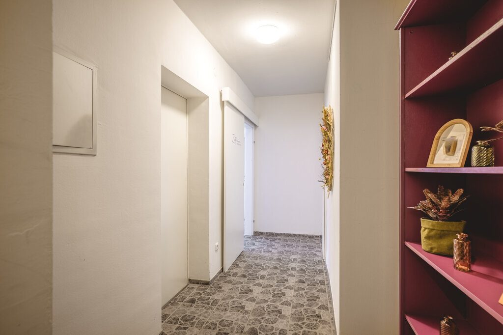 Immobilienangebot - Alsdorf - Renditehäuser - Renditestark! Wohn- u. Geschäftshaus mit großer Gewerbeeinheit, zwei Wohnungen und Potenzialflächen