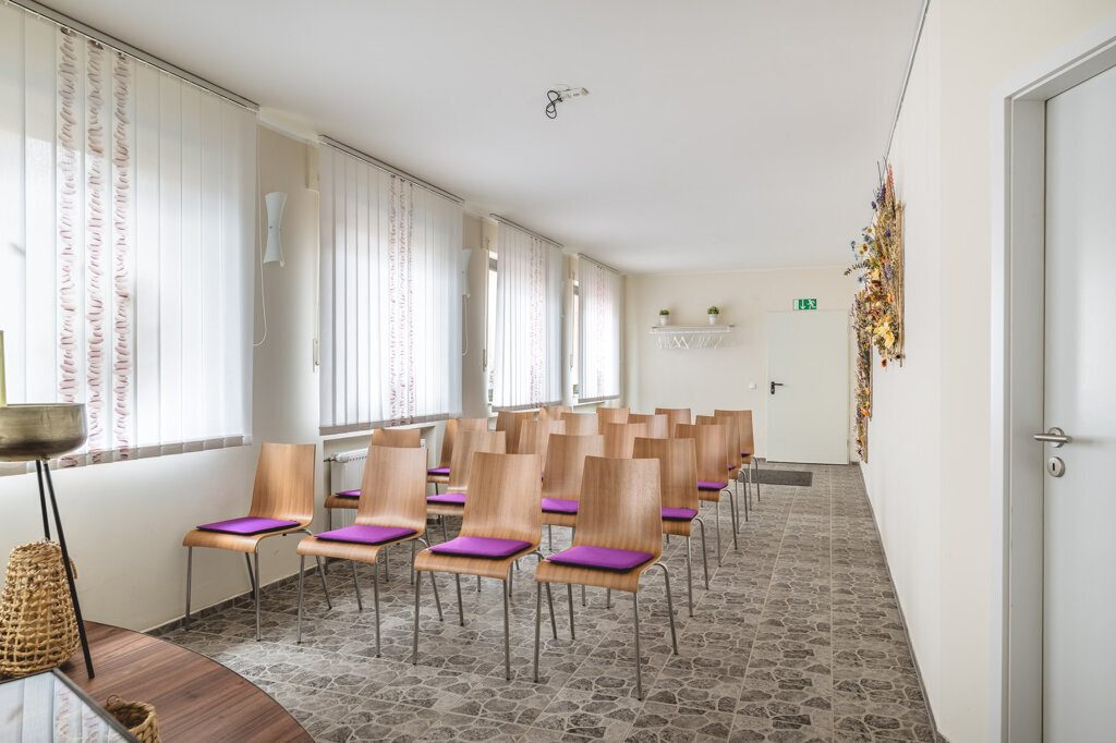 Immobilienangebot - Alsdorf - Renditehäuser - Renditestark! Wohn- u. Geschäftshaus mit großer Gewerbeeinheit, zwei Wohnungen und Potenzialflächen