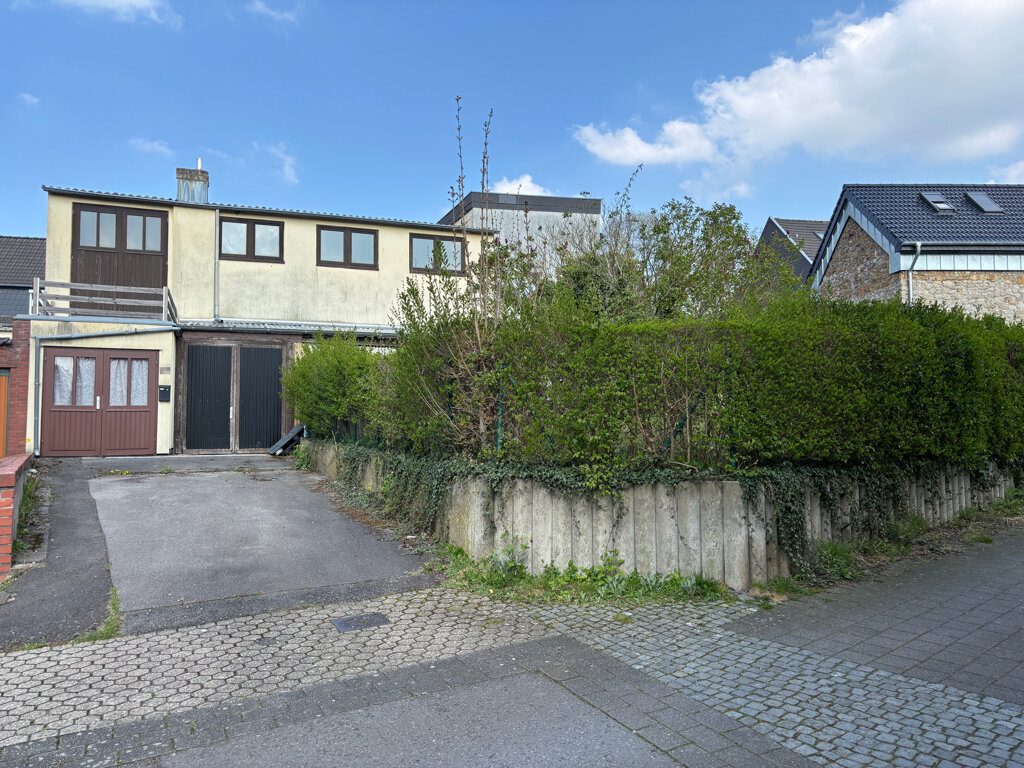 Immobilienangebot - Aachen - Wohnen - Bezugfreies Wohnhaus mit zusätzlichem Anlageobjekt nebst freiem Grundstück & einer Werkstatt