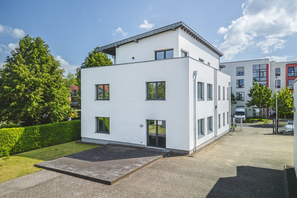 Immobilienangebot - Würselen - Rest/Spezial - Top energieeffizientes Büro-/ oder Praxisgebäude mit flexiblem Grundriss