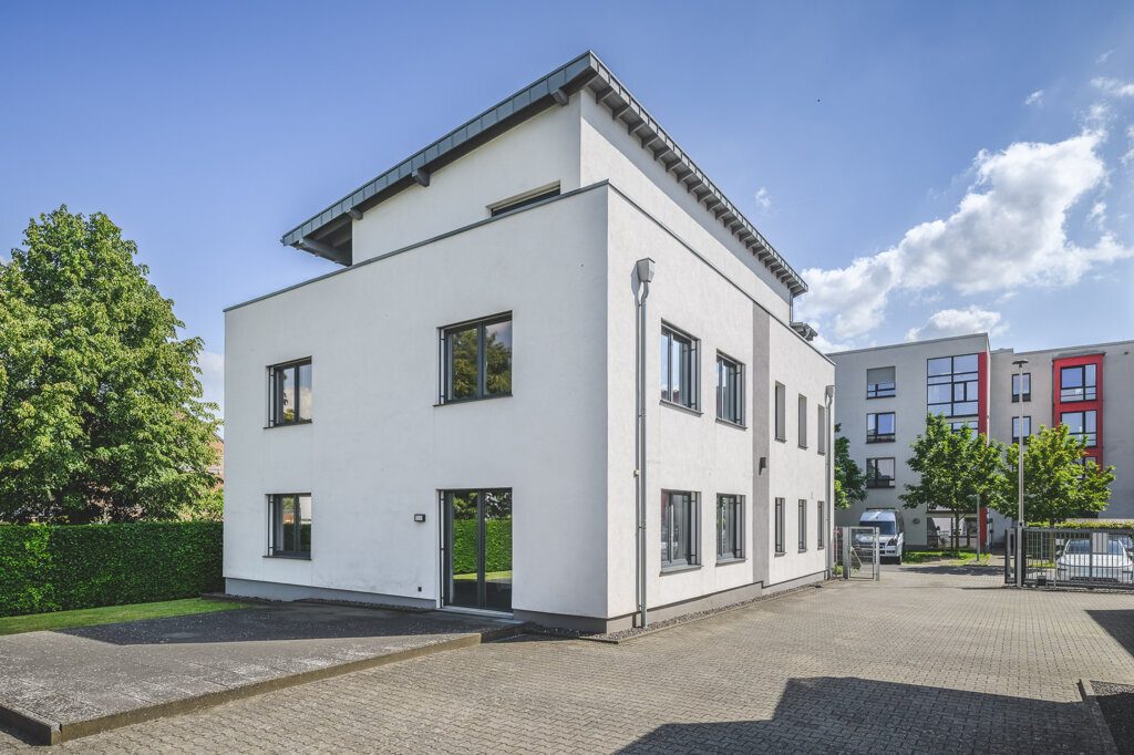 Immobilienangebot - Würselen - Rest/Spezial - Top energieeffizientes Büro-/ oder Praxisgebäude mit flexiblem Grundriss