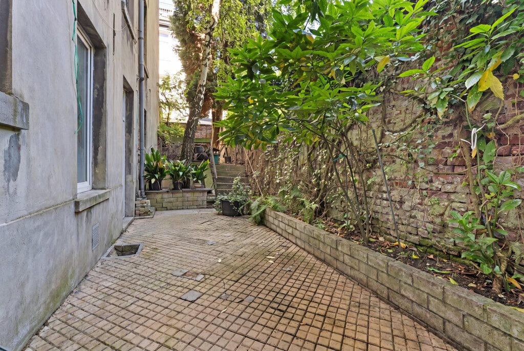 Immobilienangebot - Aachen - Renditehäuser - Hermann-Heusch-Platz!
Denkmalgeschütztes Dreifensterhaus im Herzen der Kaiserstadt