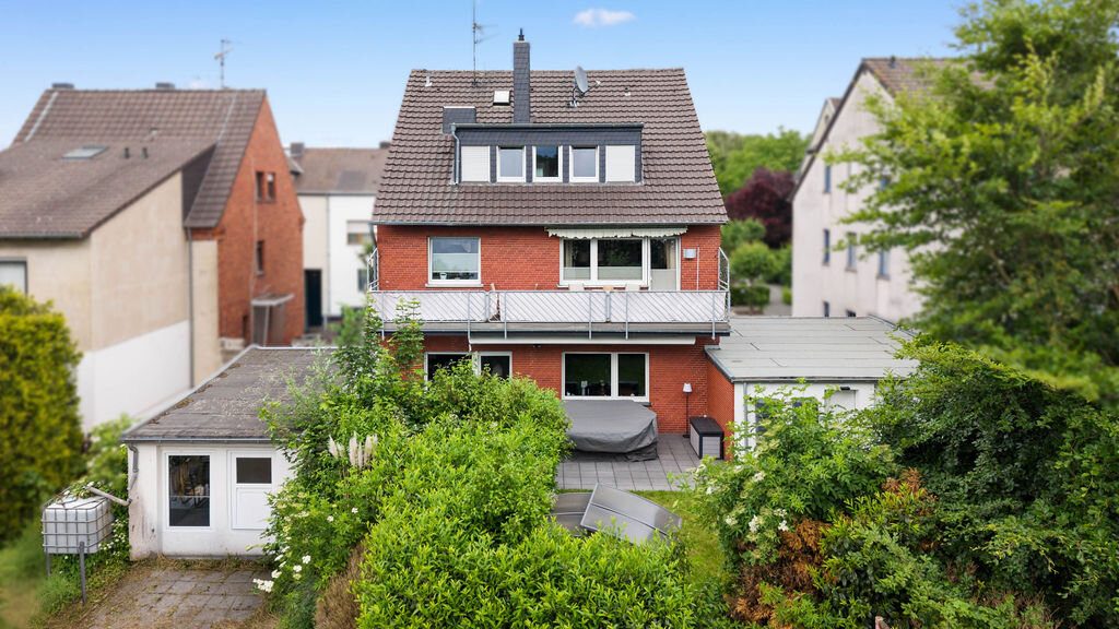 Immobilienangebot - Eschweiler - Renditehäuser - Grundsolide Kapitalanlage als gepflegtes 3‑Fam.-Haus in ruhiger Wohnlage