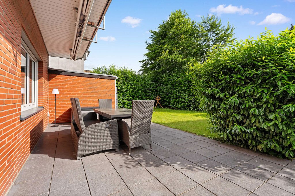 Immobilienangebot - Eschweiler - Renditehäuser - Grundsolide Kapitalanlage als gepflegtes 3‑Fam.-Haus in ruhiger Wohnlage