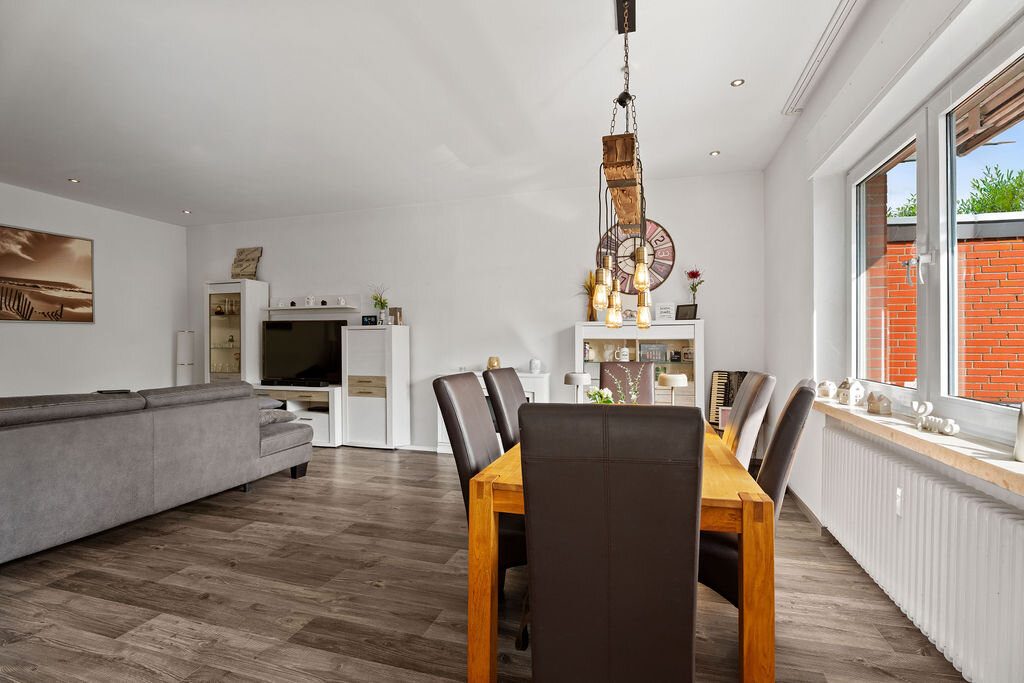 Immobilienangebot - Eschweiler - Renditehäuser - Grundsolide Kapitalanlage als gepflegtes 3‑Fam.-Haus in ruhiger Wohnlage