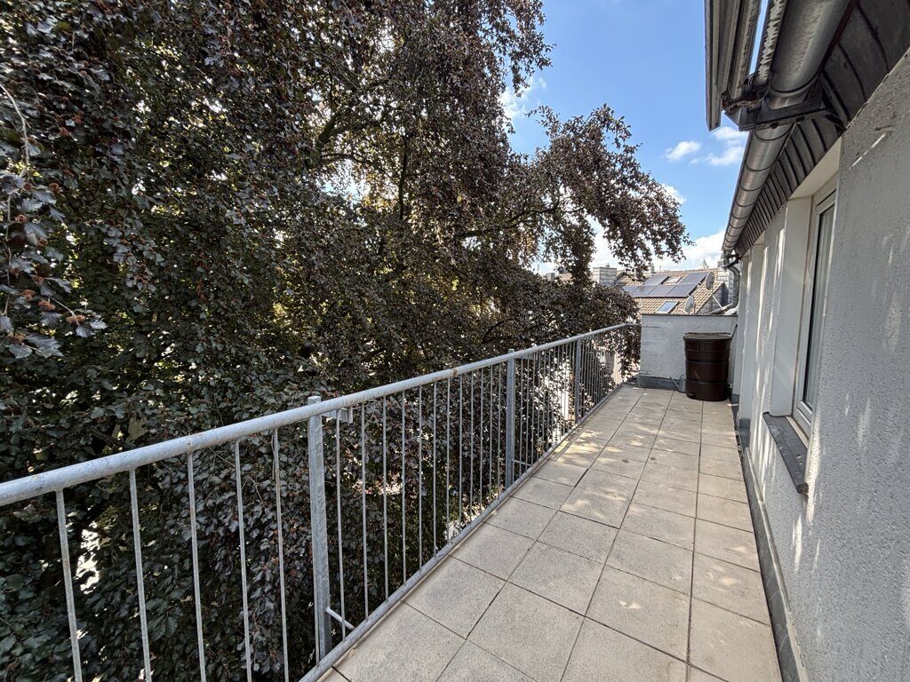 Immobilienangebot - Aachen - Wohnen - Drei-Zimmer-Eigentumswohnung mit Balkon in Citylage