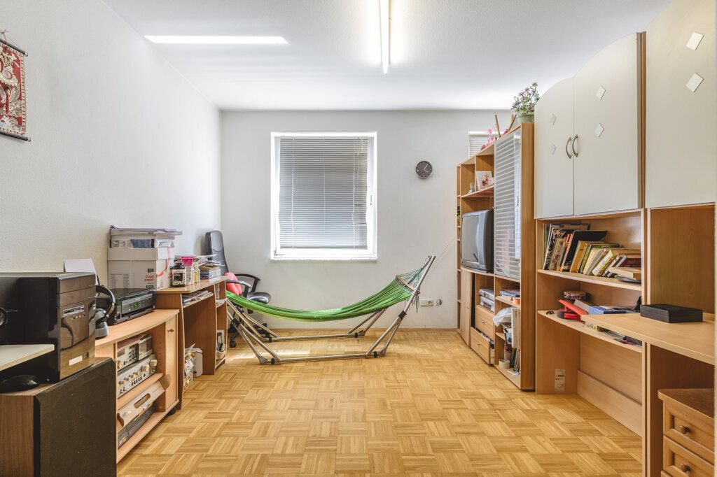Immobilienangebot - Aachen - Renditehäuser - Historische Fassade, moderne Substanz – Wohn- und Geschäftshaus im Wohnungseigentum mit 10 Stellplätzen in Aachen-Brand