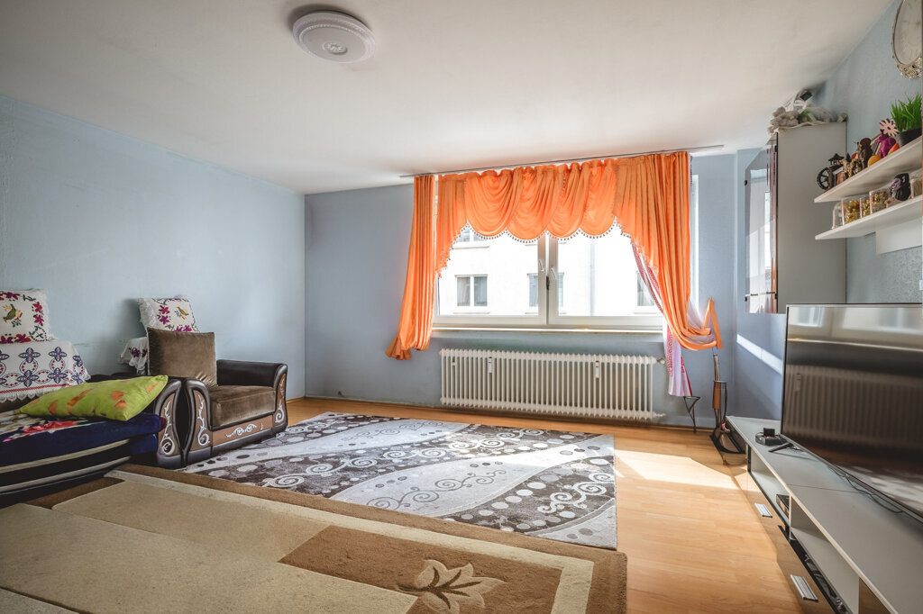 Immobilienangebot - Aachen - Renditehäuser - Aufteilbares 17-Parteien-Haus mit Innenhof, 4 Garagen und zusätzlicher Halle in innenstadtnaher Lage