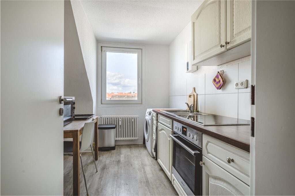 Immobilienangebot - Aachen - Renditehäuser - Aufteilbares 17-Parteien-Haus mit Innenhof, 4 Garagen und zusätzlicher Halle in innenstadtnaher Lage