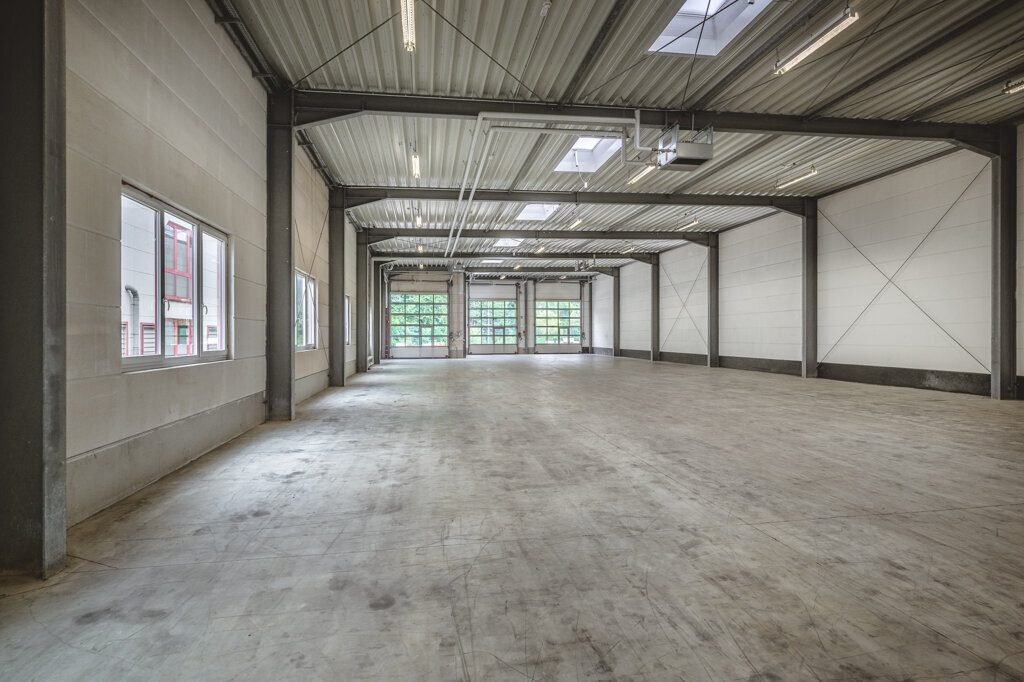 Immobilienangebot - Aachen - Rest/Spezial - Modernes Hallengebäude mit bis zu 13 PKW-Stellplätzen in unmittelbarer Nähe zum Aachener Kreuz