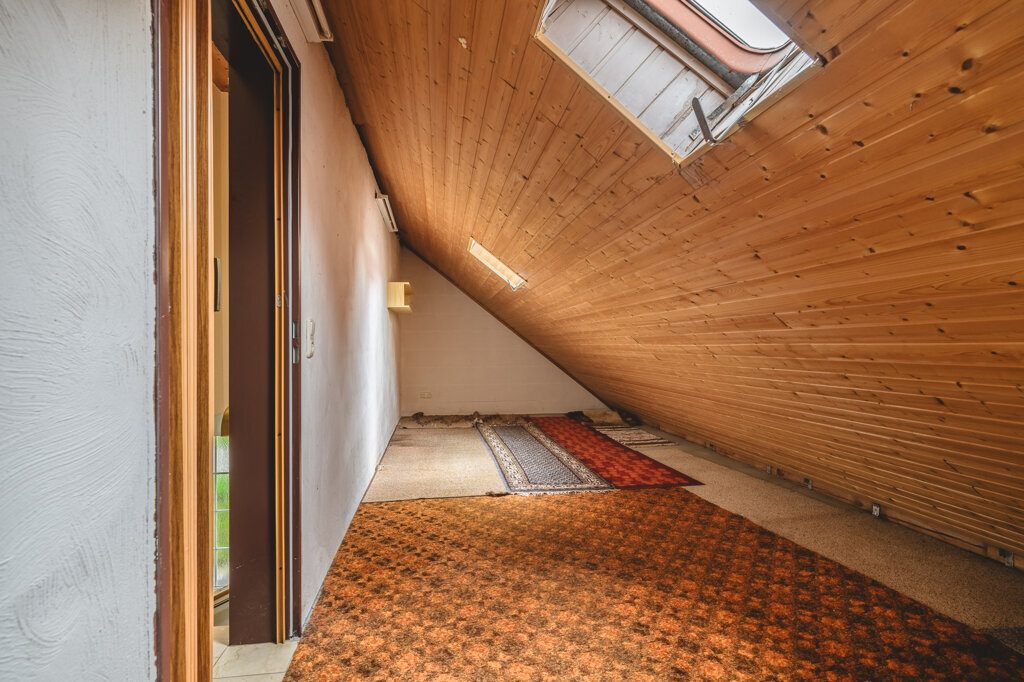 Immobilienangebot - Geilenkirchen - Wohnen - Geilenkirchen-Bauchem, Doppelhaushälfte mit großer Garage und schönem Garten in beliebter Wohnlage