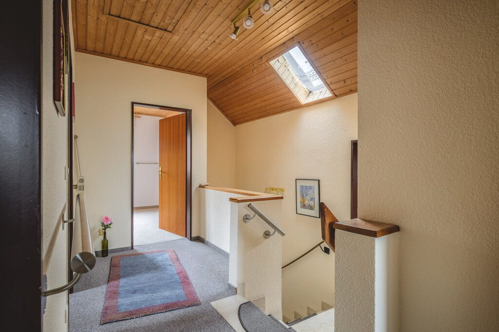 Immobilienangebot - Geilenkirchen - Wohnen - Geilenkirchen-Bauchem, Doppelhaushälfte mit großer Garage und schönem Garten in beliebter Wohnlage