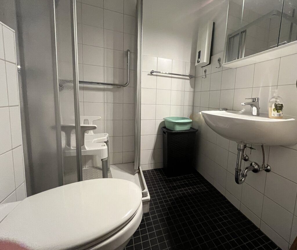 Immobilienangebot - Aachen - Wohnen - Helle 2-Zimmer-Eigentumswohnung in Aachen-Forst mit Balkon, Aufzug & Einbauküche