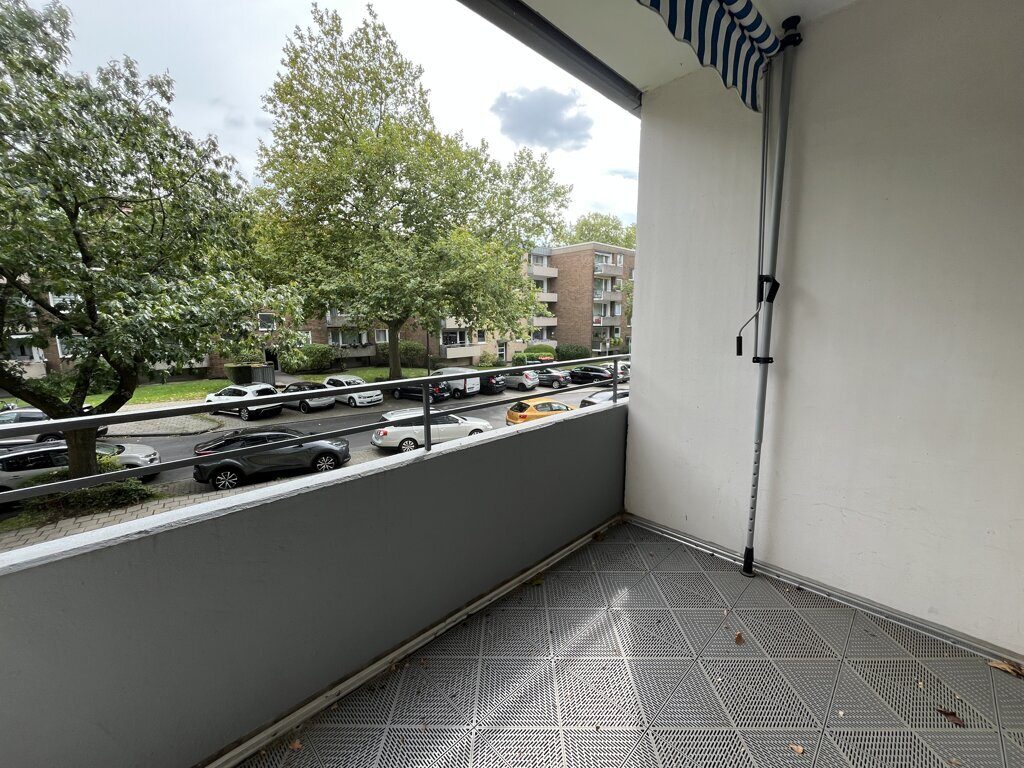 Immobilienangebot - Aachen - Wohnen - Helle 2-Zimmer-Eigentumswohnung in Aachen-Forst mit Balkon, Aufzug & Einbauküche
