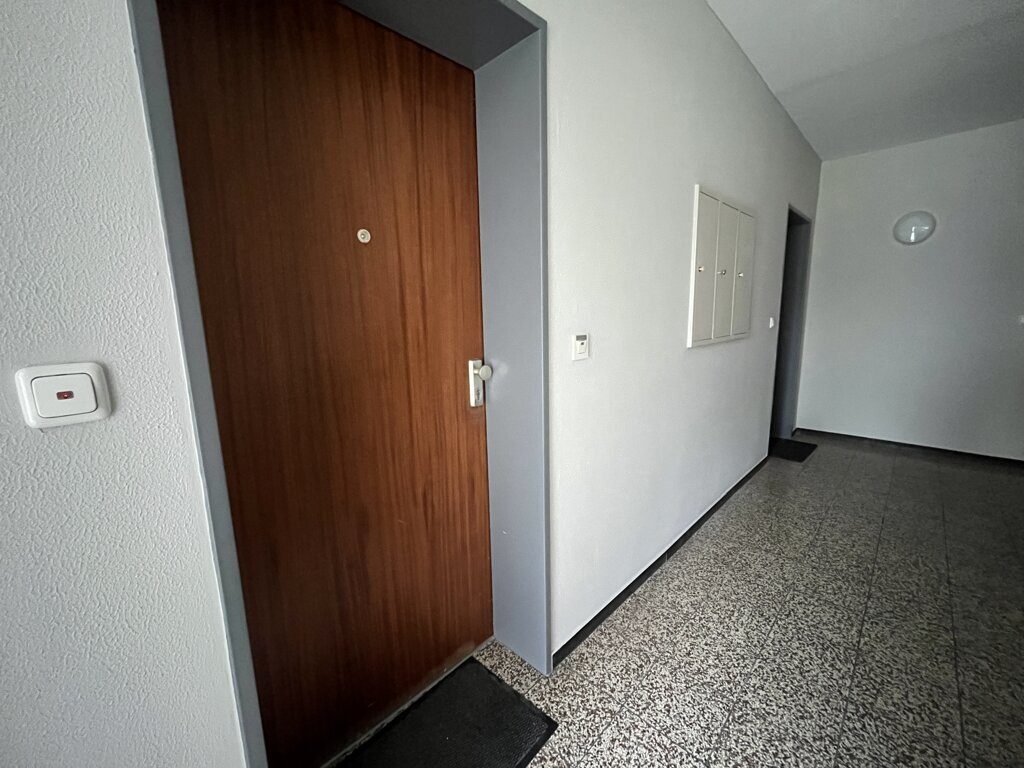 Immobilienangebot - Aachen - Wohnen - Helle 2-Zimmer-Eigentumswohnung in Aachen-Forst mit Balkon, Aufzug & Einbauküche
