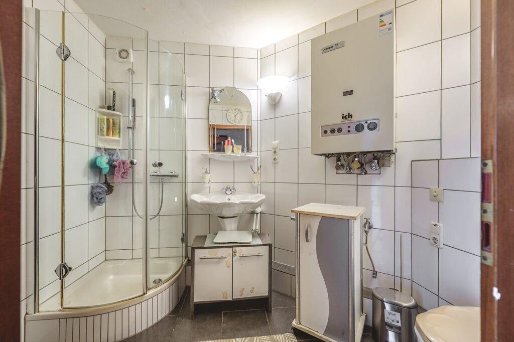 Immobilienangebot - Alsdorf - Wohnen - Nähe Burgpark!
Vermietetes Wohn- und Geschäftshaus als solide Kapitalanlage im Herzen der Stadt