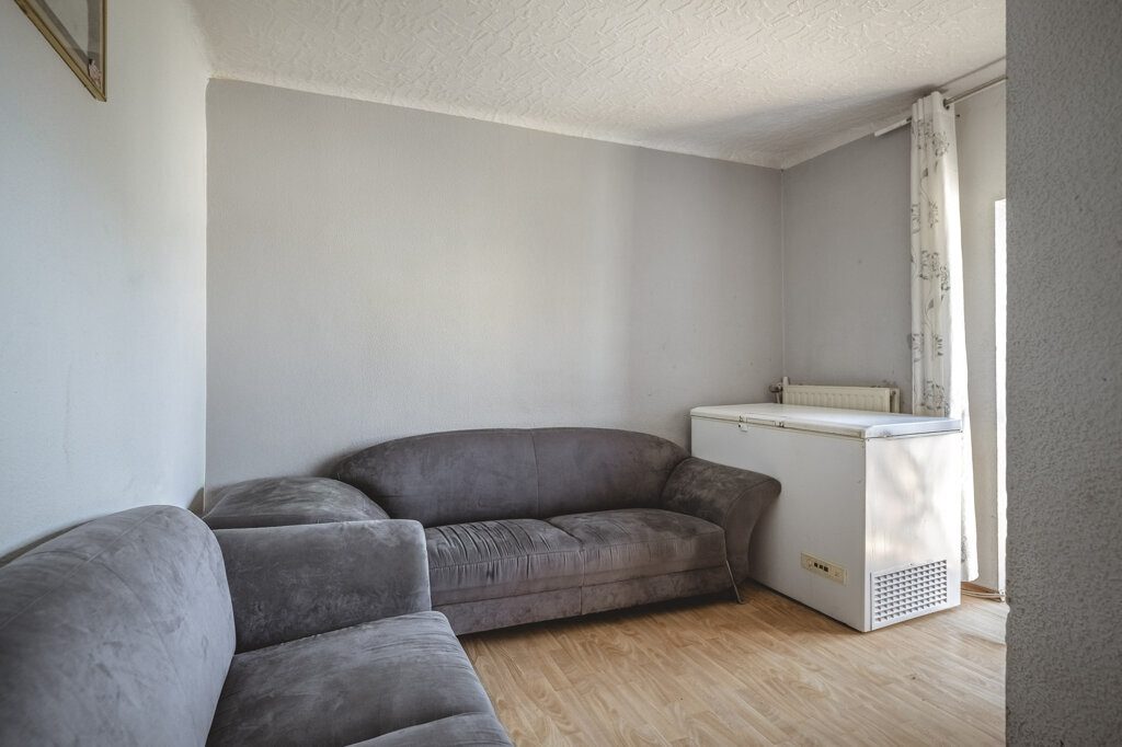 Immobilienangebot - Alsdorf - Wohnen - Nähe Burgpark!
Vermietetes Wohn- und Geschäftshaus als solide Kapitalanlage im Herzen der Stadt