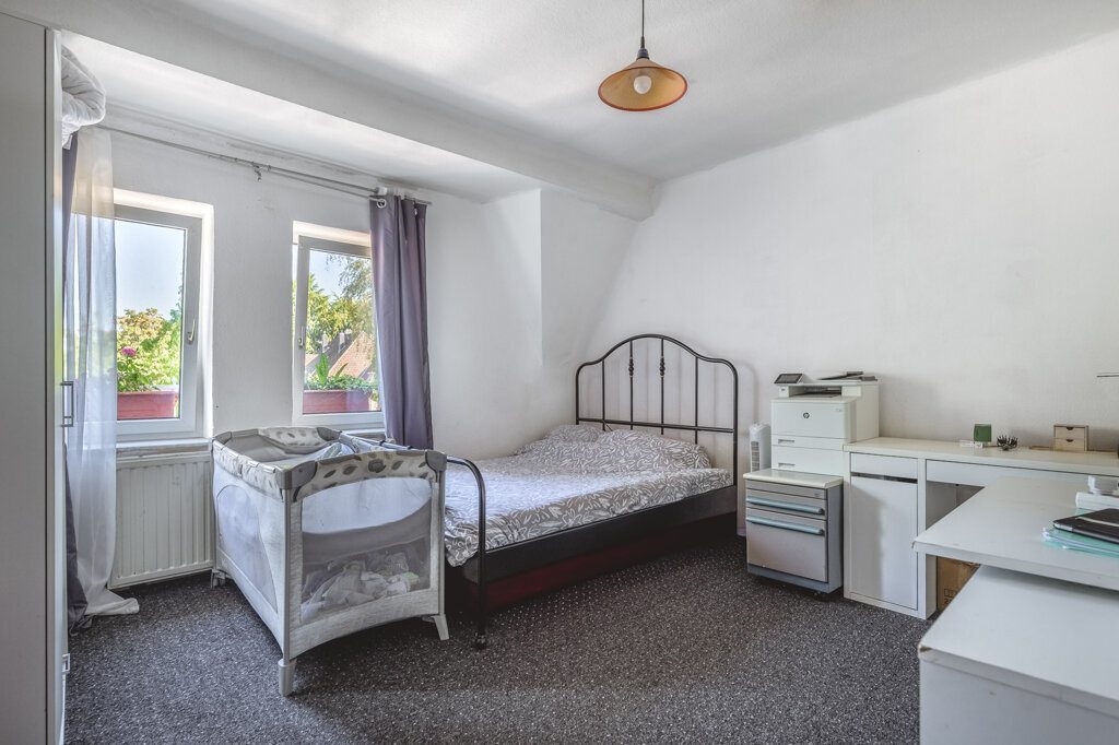 Immobilienangebot - Alsdorf - Wohnen - Nähe Burgpark!
Vermietetes Wohn- und Geschäftshaus als solide Kapitalanlage im Herzen der Stadt