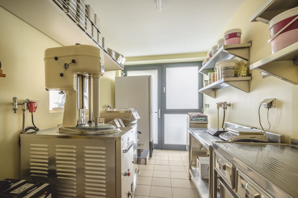 Immobilienangebot - Würselen - Wohnen - Broichweiden!
umfassend saniertes Wohn-u. Geschäftshaus mit eventueller Betriebsübernahme