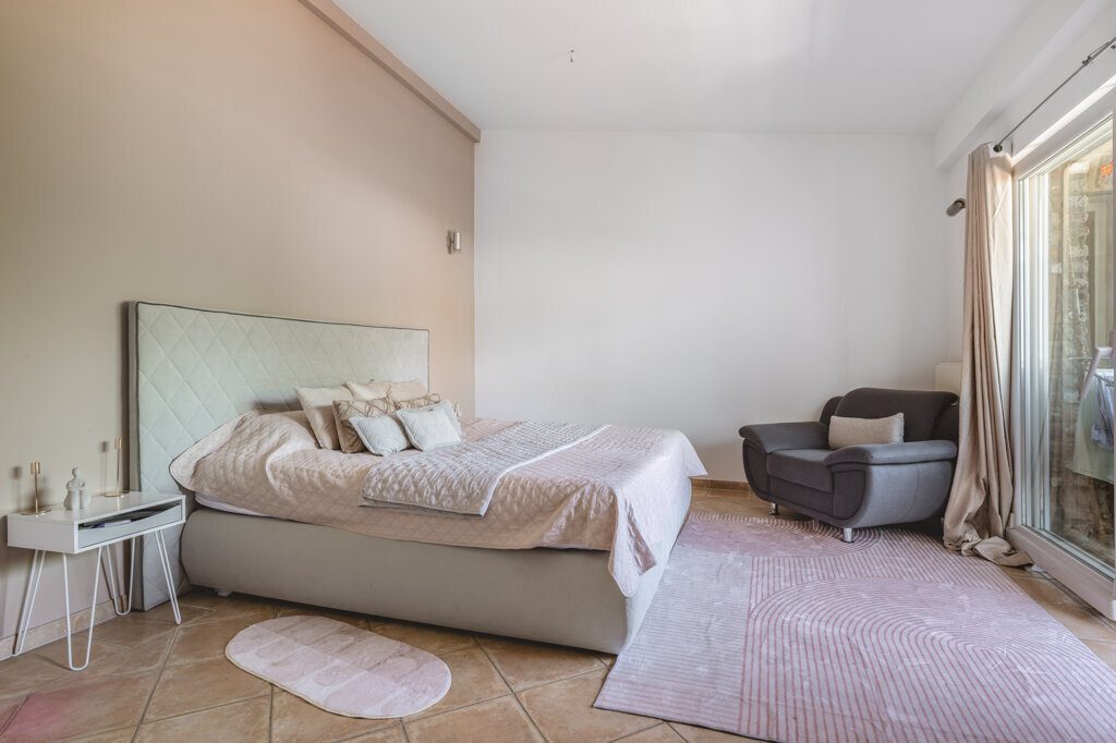 Immobilienangebot - Würselen - Wohnen - Fernblick inklusive!
Einfamilienhaus mit mehreren Lagerhallen und weitläufigem Grundstück