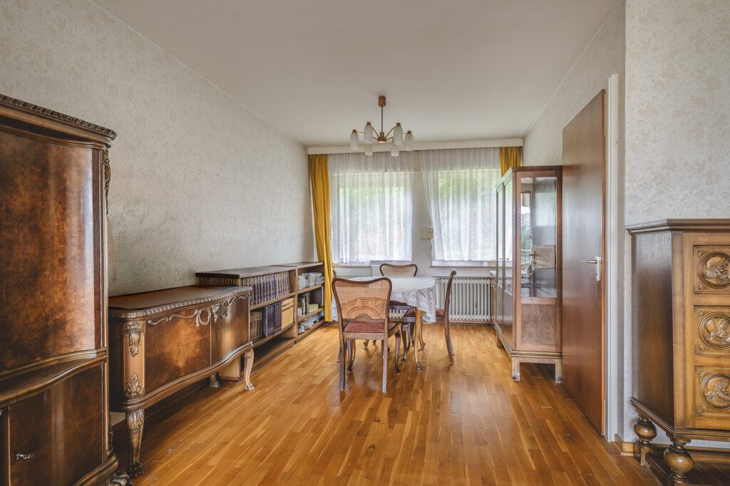 Immobilienangebot - Aachen - Wohnen - Laurensberg!
Freistehendes Zweifamilienhaus mit großen Zusatzflächen und traumhaftem Grundstück