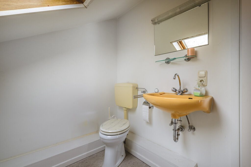 Immobilienangebot - Aachen - Wohnen - Laurensberg!
Freistehendes Zweifamilienhaus mit großen Zusatzflächen und traumhaftem Grundstück