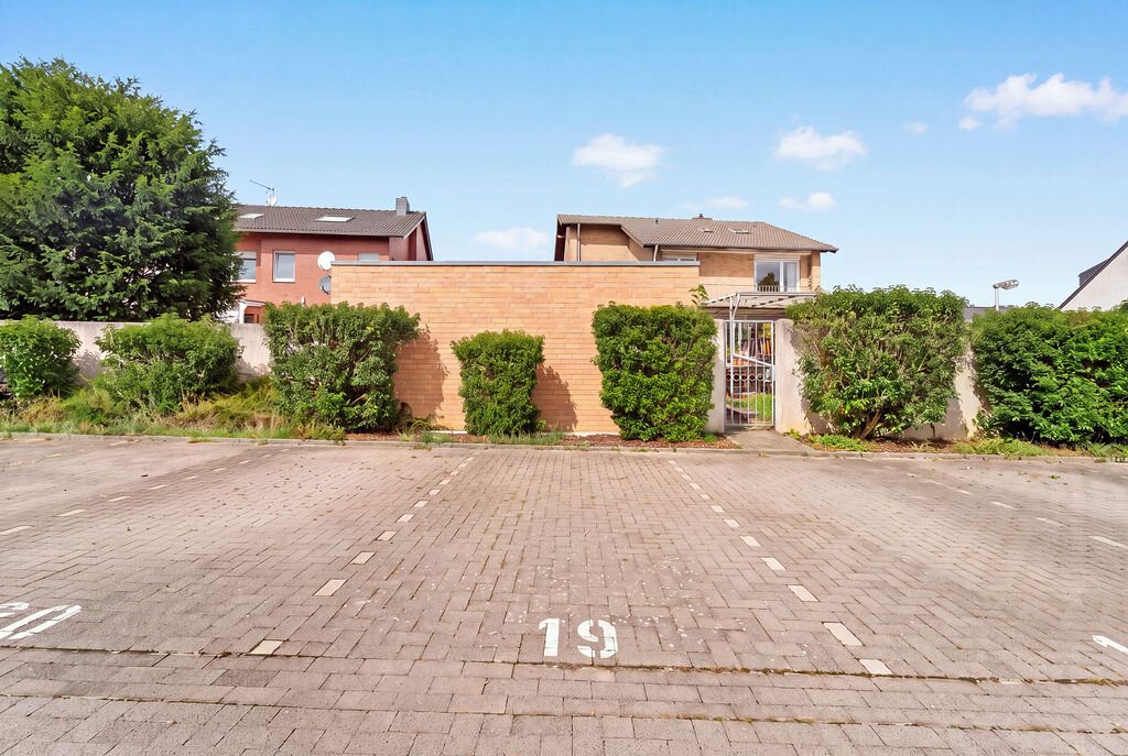 Immobilienangebot - Baesweiler - Wohnen - Altersgerechte, vermietete Eigentumswohnung über den Dächern von Baesweiler