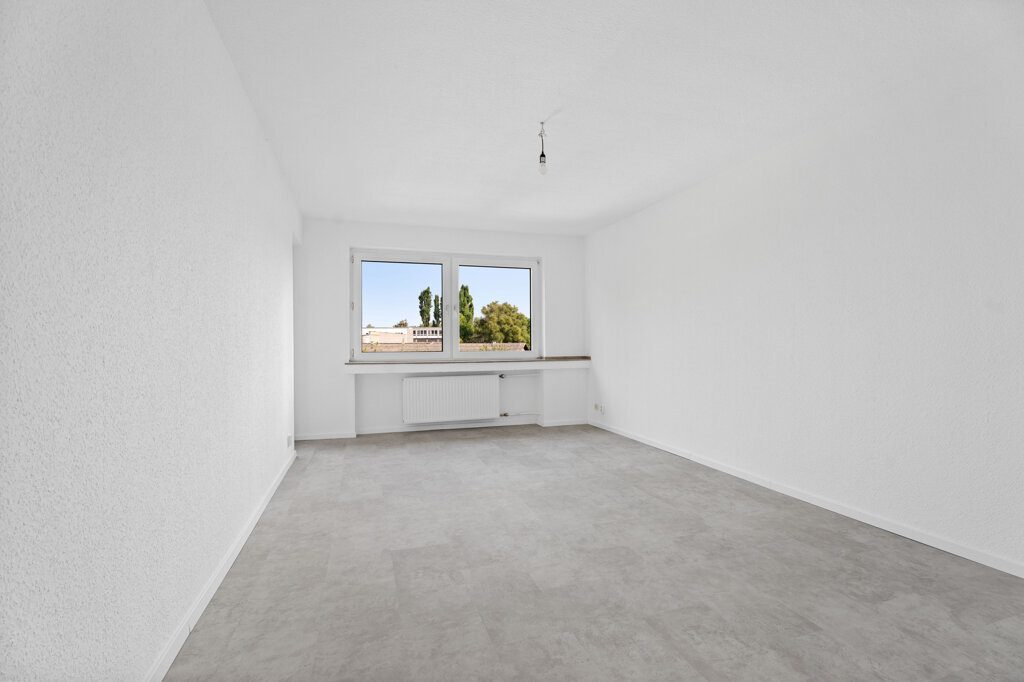 Immobilienangebot - Aachen - Renditehäuser - 10‑Familienhaus mit 8 Garagen in ruhiger Wohnlage. 3 Einheiten zur Übergabe bezugsfrei!