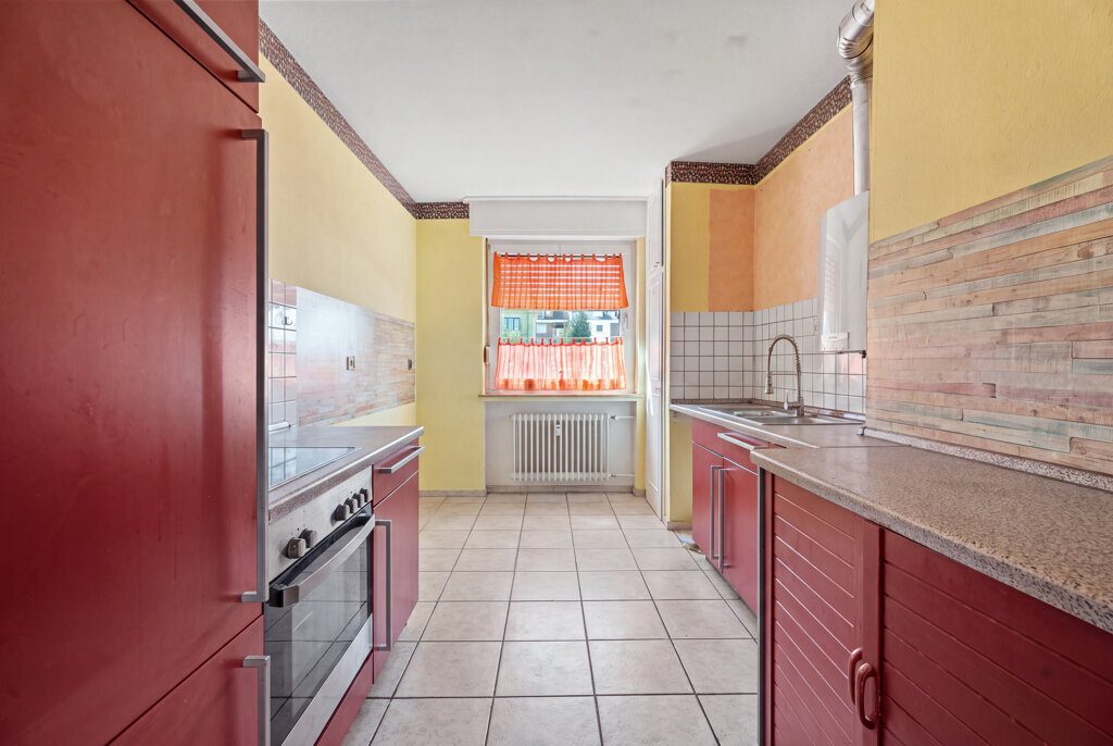 Immobilienangebot - Aachen - Renditehäuser - 10‑Familienhaus mit 8 Garagen in ruhiger Wohnlage. 3 Einheiten zur Übergabe bezugsfrei!