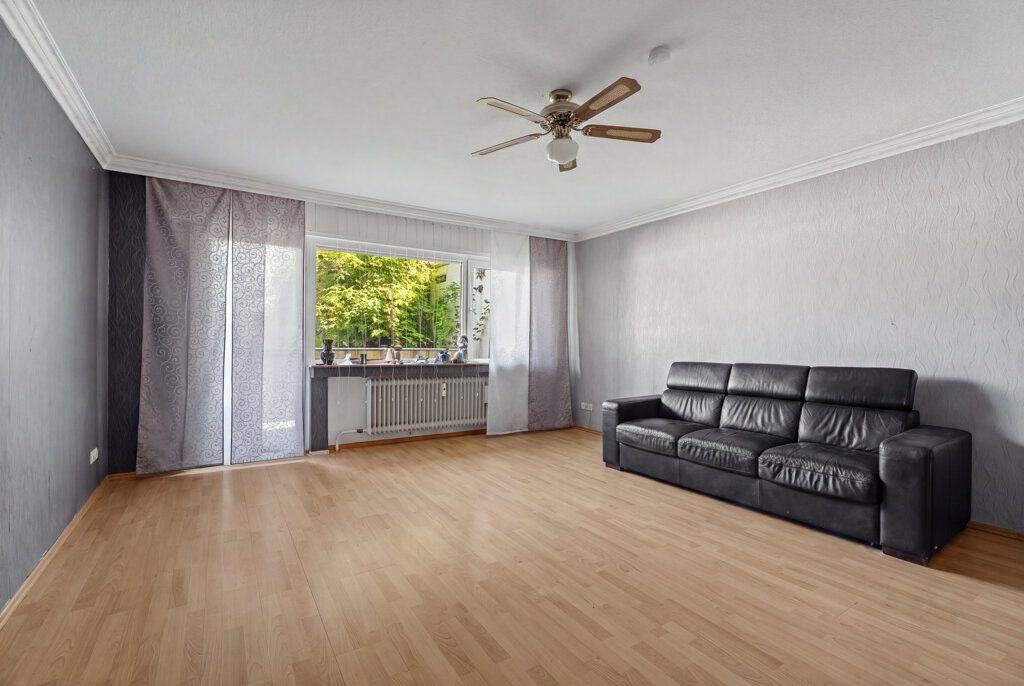 Immobilienangebot - Aachen - Renditehäuser - 10‑Familienhaus mit 8 Garagen in ruhiger Wohnlage. 3 Einheiten zur Übergabe bezugsfrei!