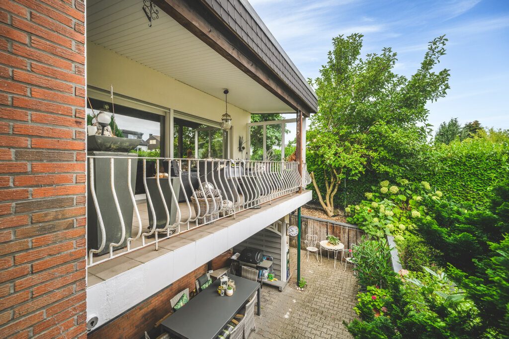Immobilienangebot - Aachen - Wohnen - Alt Richterich!
Repräsentatives Einfamilienhaus mit Einliegerwohnung