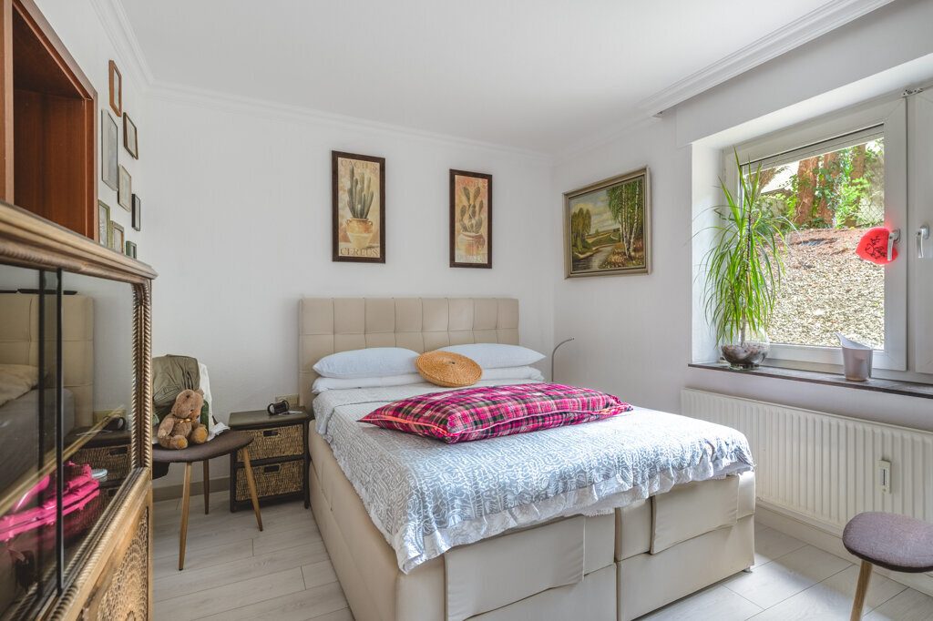 Immobilienangebot - Aachen - Wohnen - Alt Richterich!
Repräsentatives Einfamilienhaus mit Einliegerwohnung