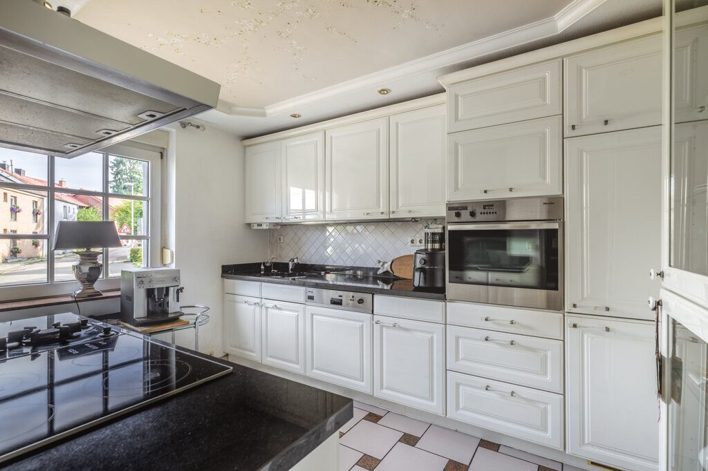 Immobilienangebot - Aachen - Wohnen - Alt Richterich!
Repräsentatives Einfamilienhaus mit Einliegerwohnung