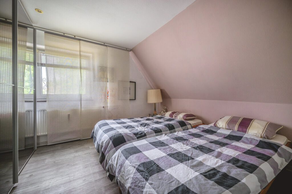 Immobilienangebot - Aachen - Wohnen - Alt Richterich!
Repräsentatives Einfamilienhaus mit Einliegerwohnung