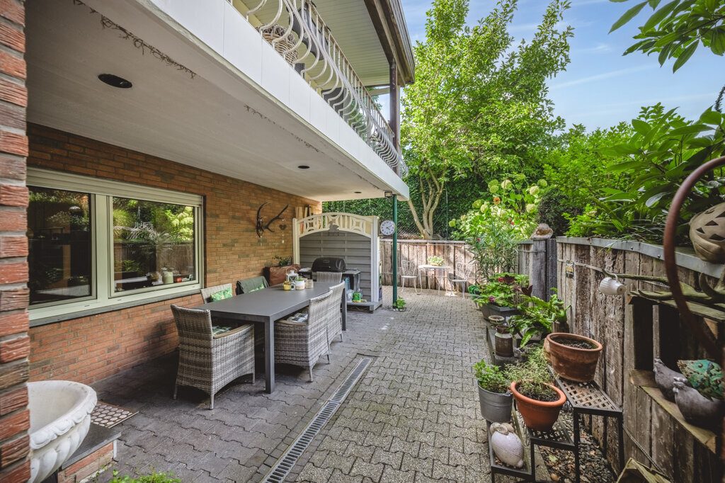 Immobilienangebot - Aachen - Wohnen - Alt Richterich!
Repräsentatives Einfamilienhaus mit Einliegerwohnung
