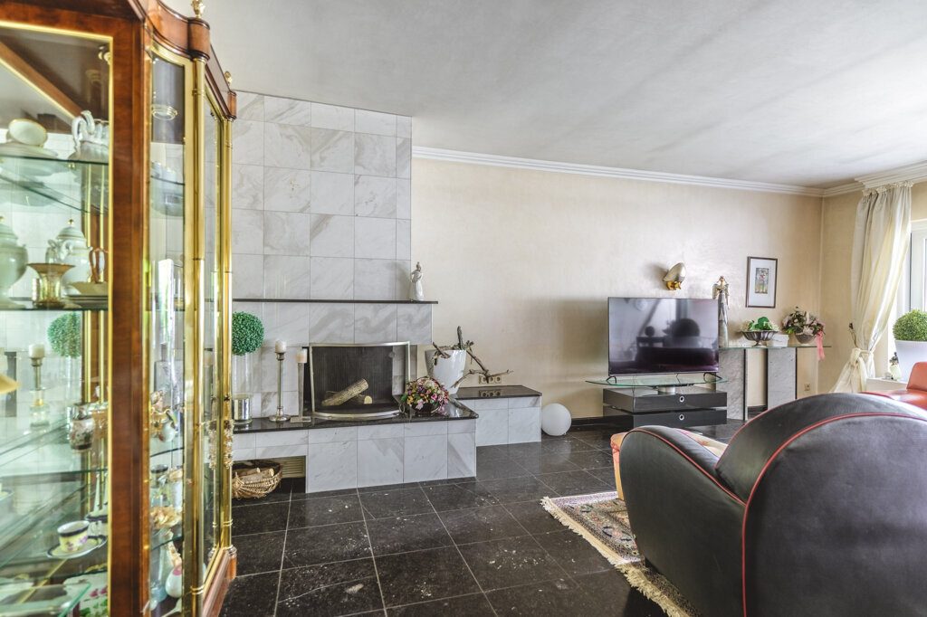 Immobilienangebot - Aachen - Wohnen - Alt Richterich!
Repräsentatives Einfamilienhaus mit Einliegerwohnung