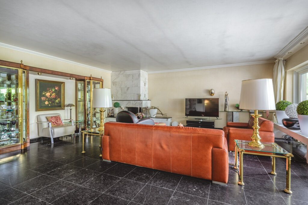 Immobilienangebot - Aachen - Wohnen - Alt Richterich!
Repräsentatives Einfamilienhaus mit Einliegerwohnung