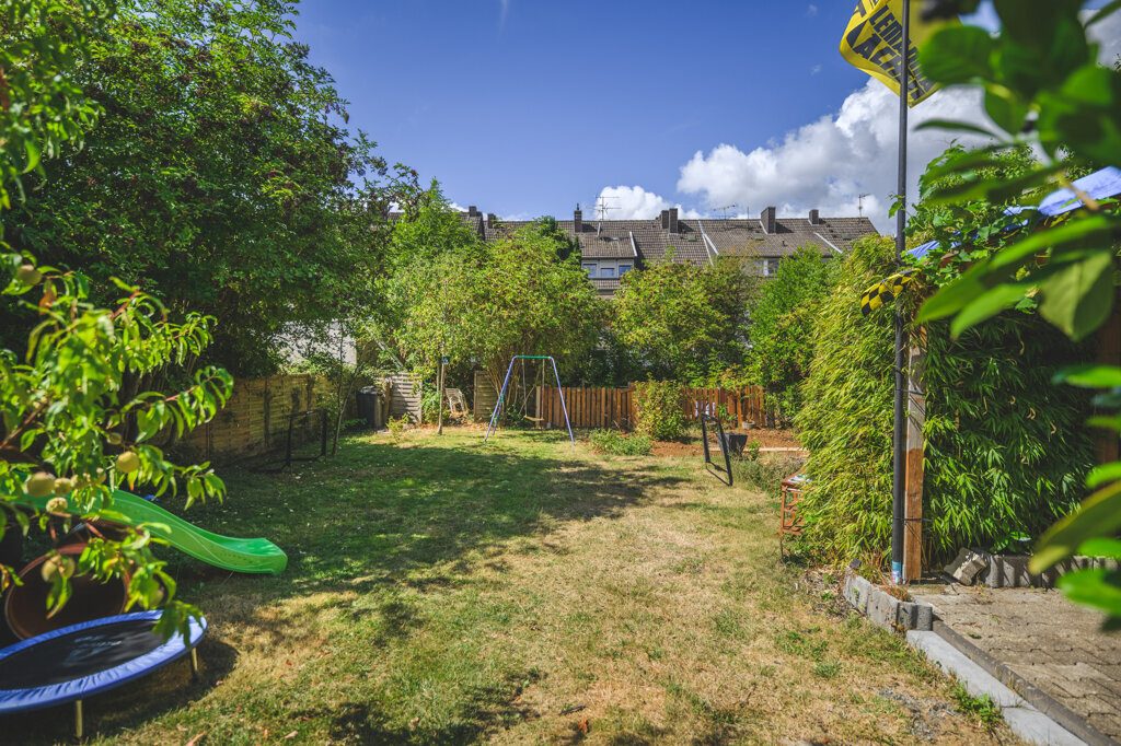 Immobilienangebot - Würselen - Wohnen - Bardenberg!
Umfassend saniertes Einfamilienhaus mit großer Wohnfläche und tollem Garten