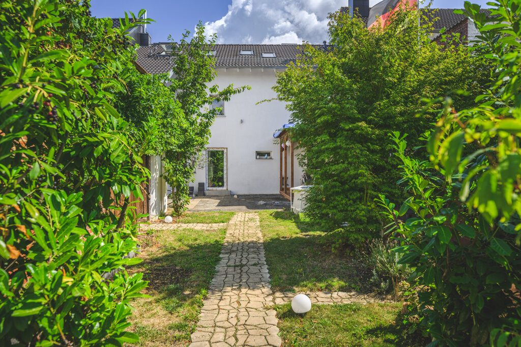 Immobilienangebot - Würselen - Wohnen - Bardenberg!
Umfassend saniertes Einfamilienhaus mit großer Wohnfläche und tollem Garten