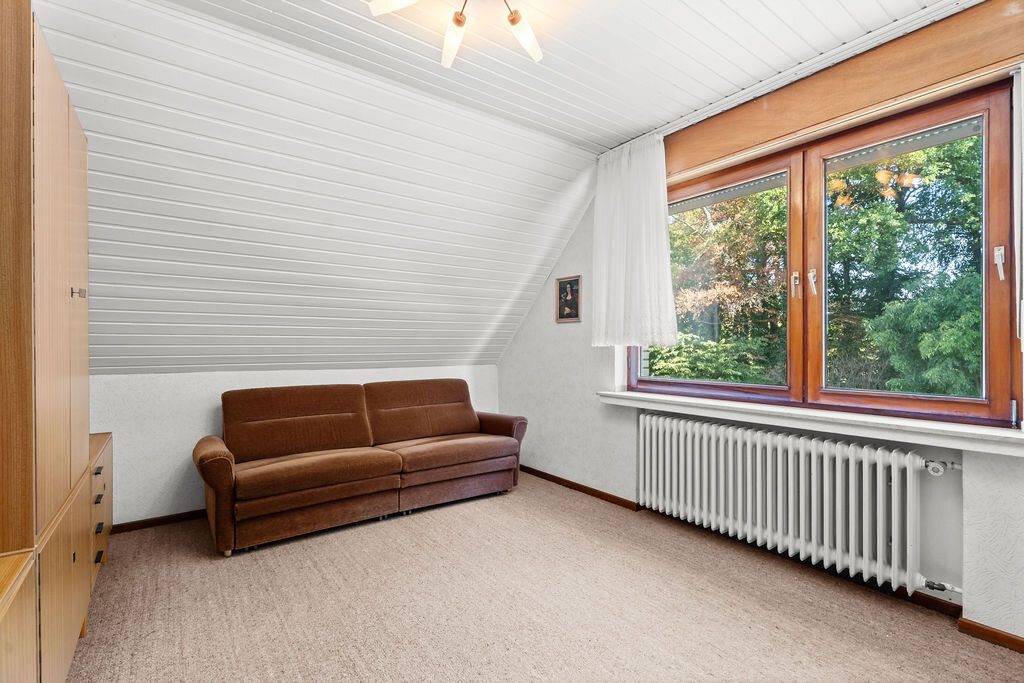 Immobilienangebot - Herzogenrath-Straß - Wohnen - Freistehendes Einfamilienhaus mit Garage in traumhafter Lage