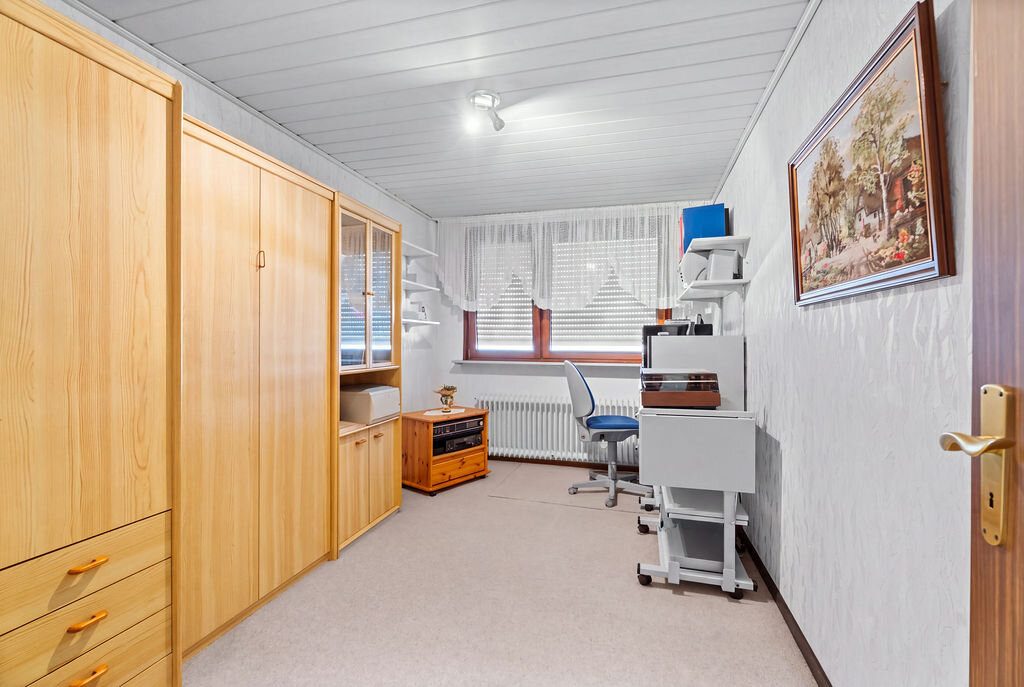 Immobilienangebot - Herzogenrath-Straß - Wohnen - Freistehendes Einfamilienhaus mit Garage in traumhafter Lage