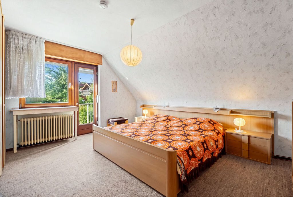 Immobilienangebot - Herzogenrath-Straß - Wohnen - Freistehendes Einfamilienhaus mit Garage in traumhafter Lage
