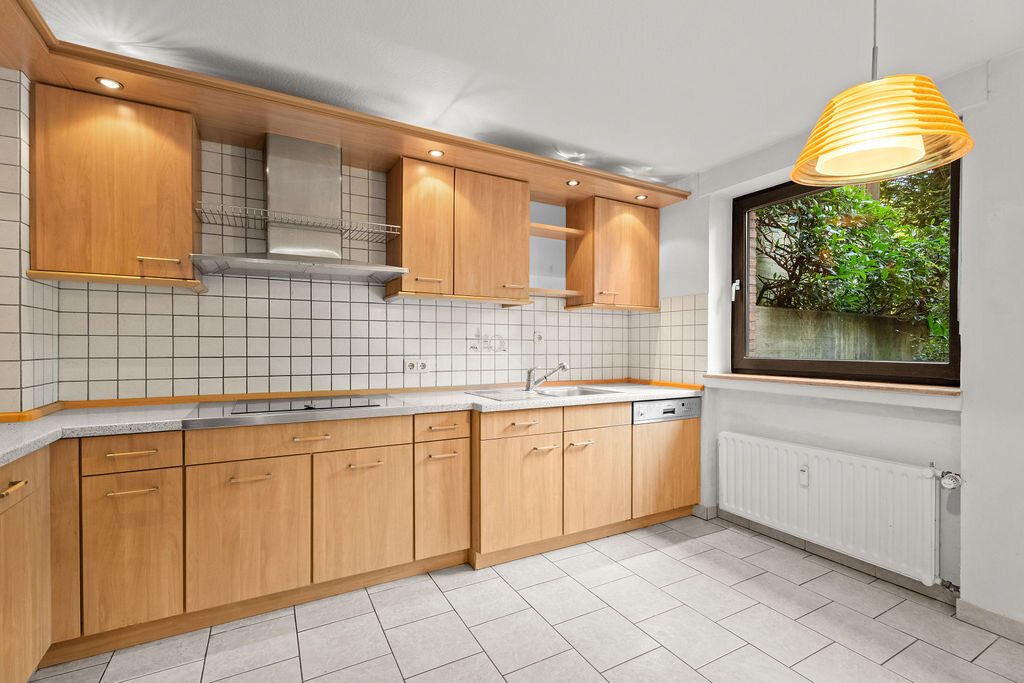 Immobilienangebot - Aachen / Laurensberg - Wohnen - 4‑Zimmer-Maisonettewohnung mit Garten, eigenem Eingang und PKW-Stellplatz im Herzen von Laurensberg