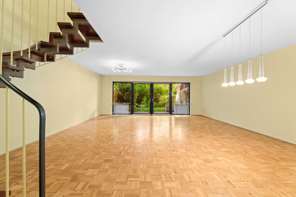 Immobilienangebot - Aachen / Laurensberg - Wohnen - 4‑Zimmer-Maisonettewohnung mit Garten, eigenem Eingang und PKW-Stellplatz im Herzen von Laurensberg
