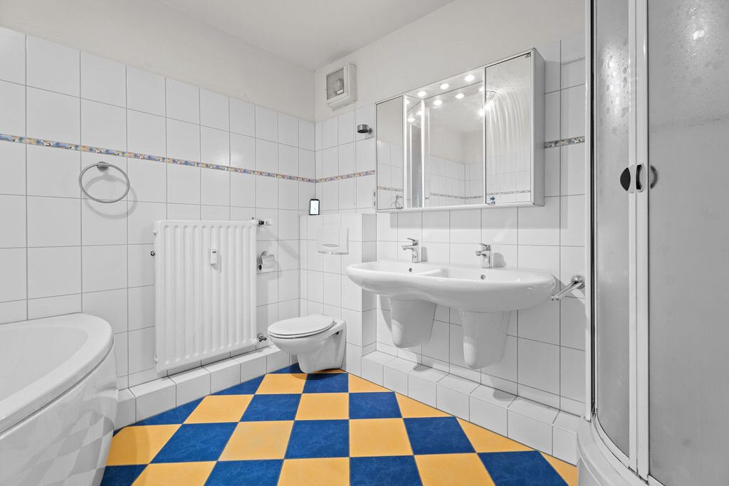 Immobilienangebot - Aachen / Laurensberg - Wohnen - 4‑Zimmer-Maisonettewohnung mit Garten, eigenem Eingang und PKW-Stellplatz im Herzen von Laurensberg