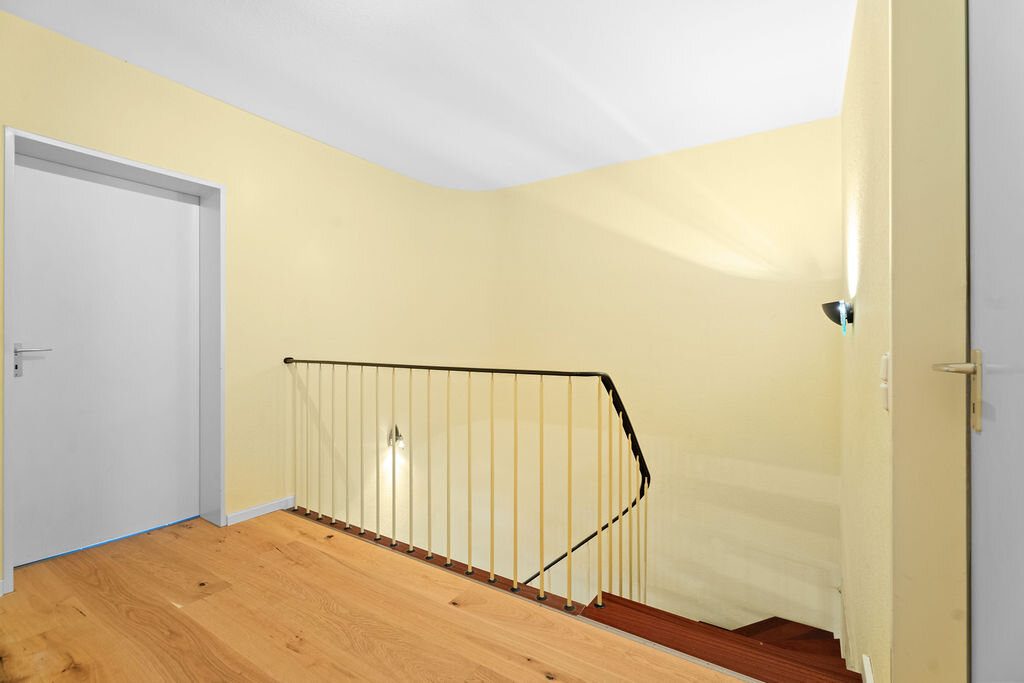 Immobilienangebot - Aachen / Laurensberg - Wohnen - 4‑Zimmer-Maisonettewohnung mit Garten, eigenem Eingang und PKW-Stellplatz im Herzen von Laurensberg