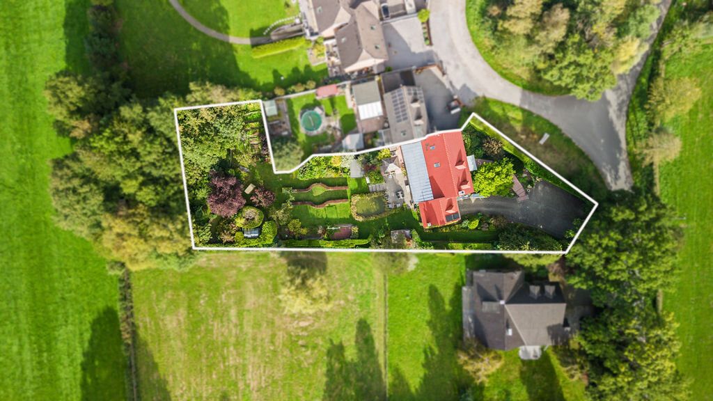 Immobilienangebot - Eynatten - Wohnen - Belgisches Lebensgefühl vor den Toren Aachens – großzügige Doppelhaushälfte mit weitläufigem Garten