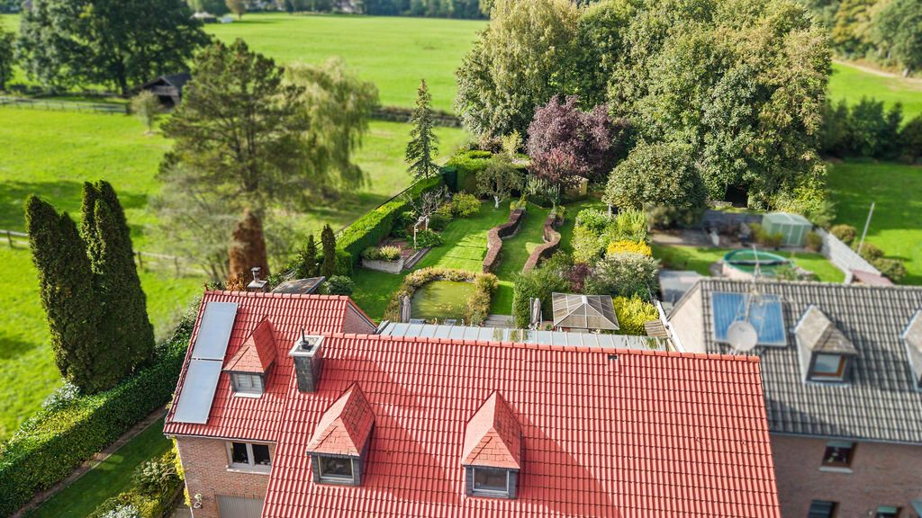 Immobilienangebot - Eynatten - Wohnen - Belgisches Lebensgefühl vor den Toren Aachens – großzügige Doppelhaushälfte mit weitläufigem Garten